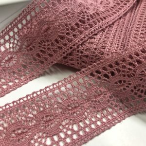Lace 100% cotton atrade, 4 cm width in a rotten apple tint